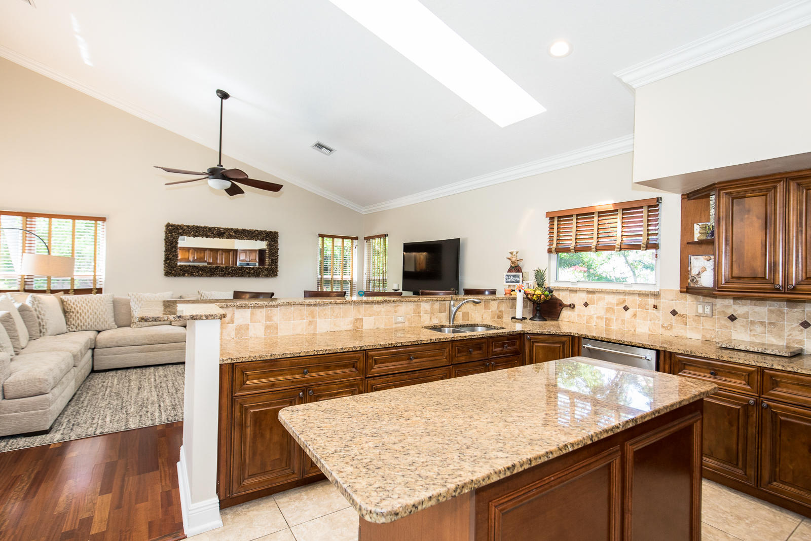 4635 Northwest 26th Avenue Boca Raton, FL 33434 - Photo 8 of 46 4635 NW 26th Ave-515