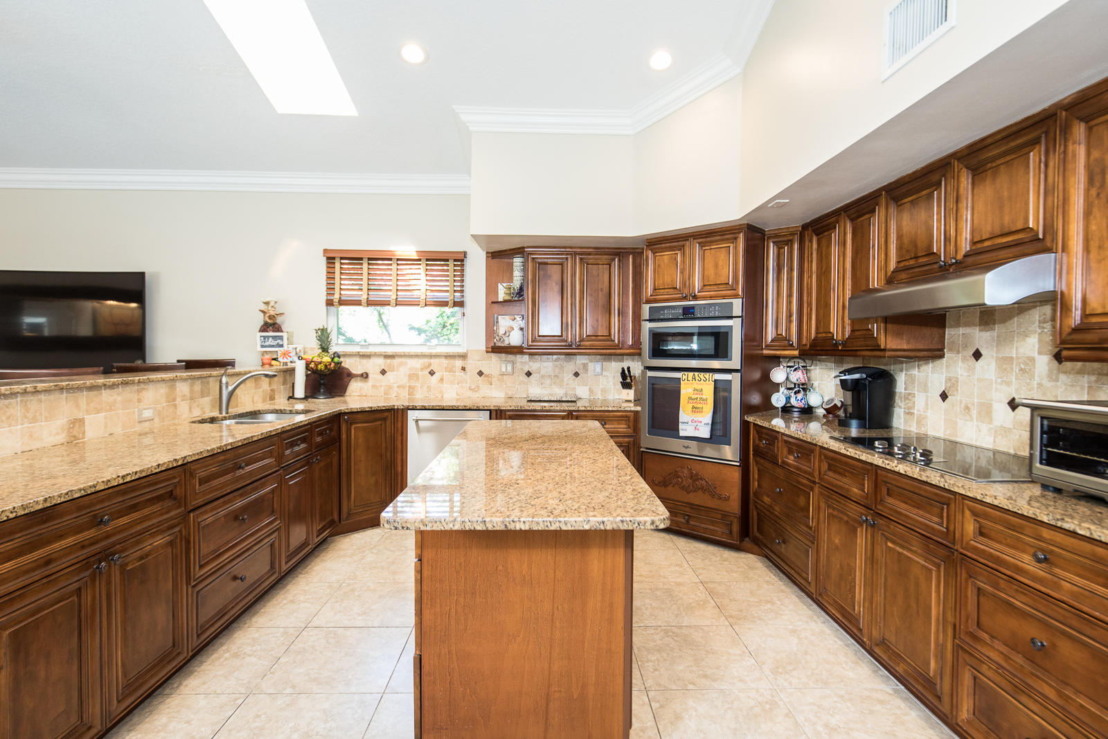 4635 Northwest 26th Avenue Boca Raton, FL 33434 - Photo 9 of 46 4635 NW 26th Ave-514