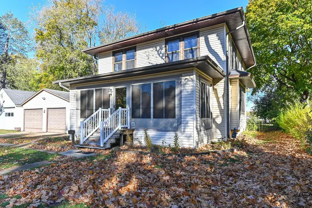 $365,000 | 118 East Ottawa Avenue, Dousman, WI 53118