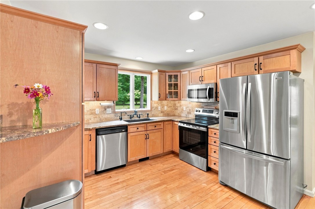 229 Hunting House Road Glocester, RI 02857 - Photo 15 of 49 Gallery Image 15