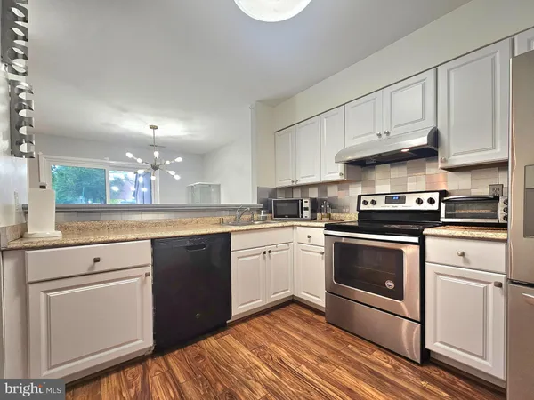 $2,200 | 8077 Pantano Place, Unit 4, Alexandria, VA 22309