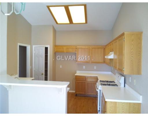 643 Camp Hill Road Henderson, NV 89015 - Photo 4 of 9 Kitchen.