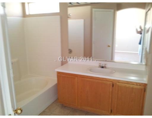 643 Camp Hill Road Henderson, NV 89015 - Photo 6 of 9 Master Bath/Spa.