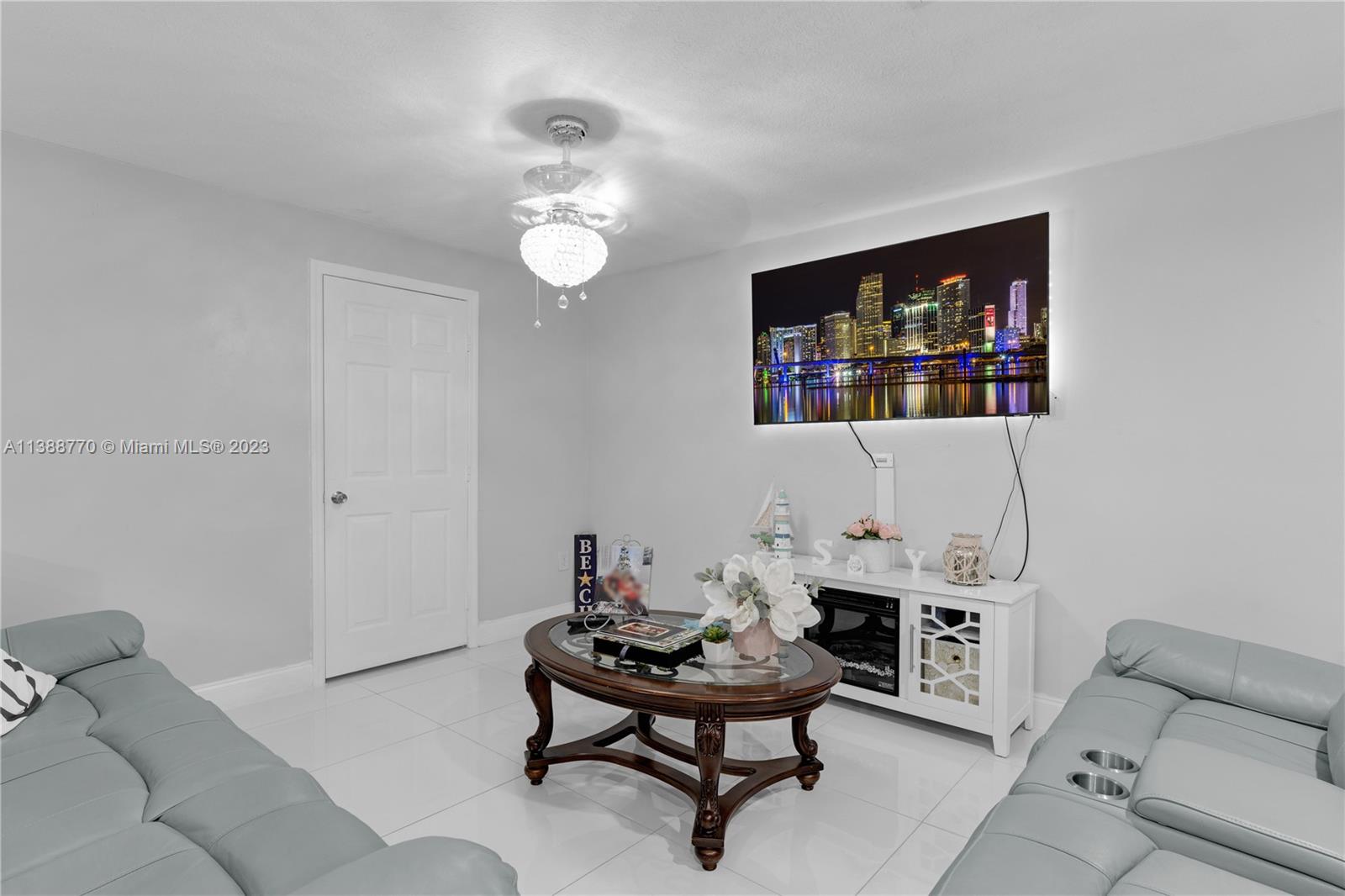 12458 Southwest 220th Street Miami, FL 33170 - Photo 9 of 25 a living room with furniture