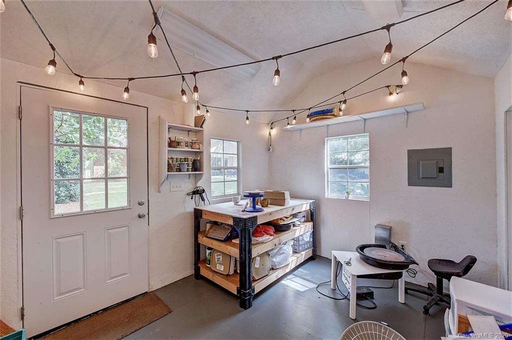 2510 Hatherly Road Charlotte, NC 28209 - Photo 34 of 37 Gallery Image 34