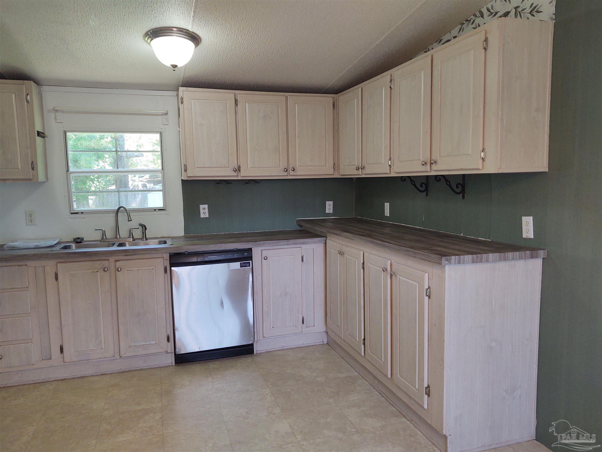 4256 North Auckland Road Pace, FL 32571 - Photo 11 of 14