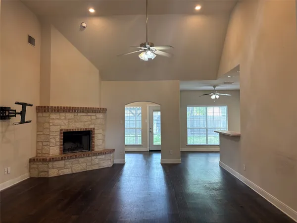 $1,950 | 113 Canyon Road, Georgetown, TX 78628