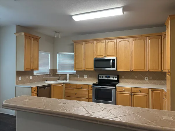 $1,950 | 113 Canyon Road, Georgetown, TX 78628