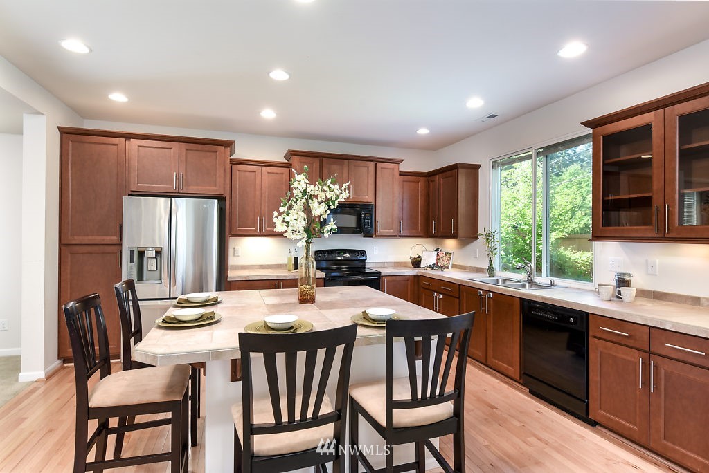 18606 35th Drive Southeast Bothell, WA 98012 - Photo 9 of 21
