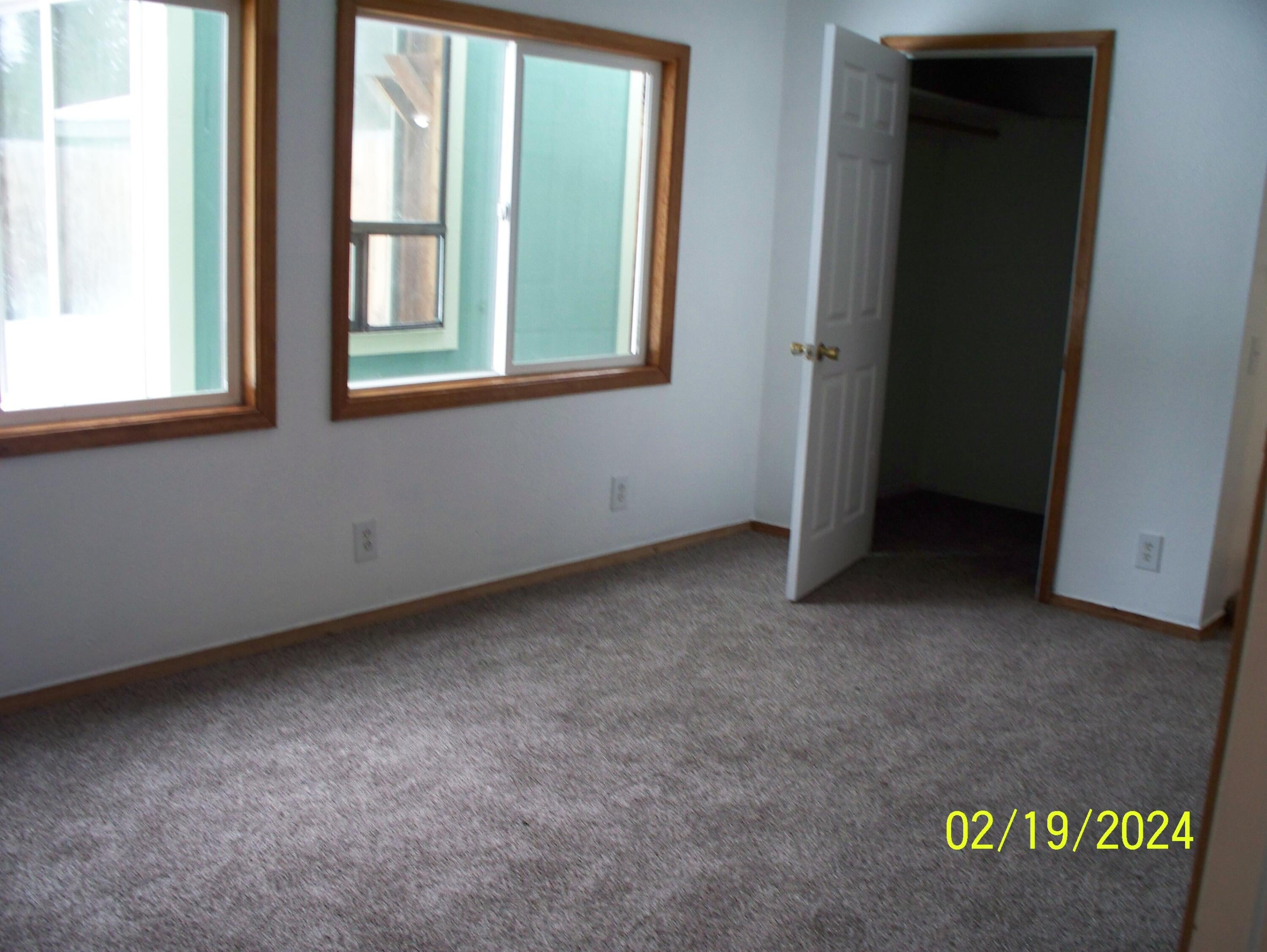 16237 Dyke Road La Pine, OR 97739 - Photo 23 of 33 Master bedroom