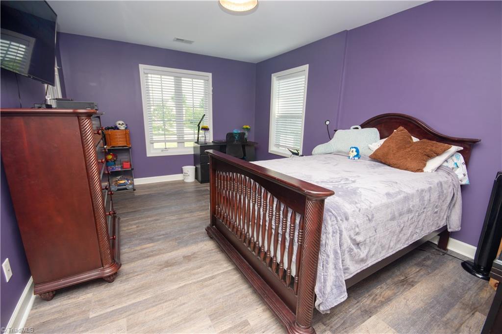 4608 River Valley Road High Point, NC 27265 - Photo 21 of 28 Fourth bedroom shares a Jack and Jill bath.