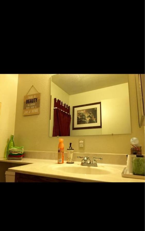 26228 Ridge Vale Drive Newhall, CA 91321 - Photo 5 of 15 download (11)