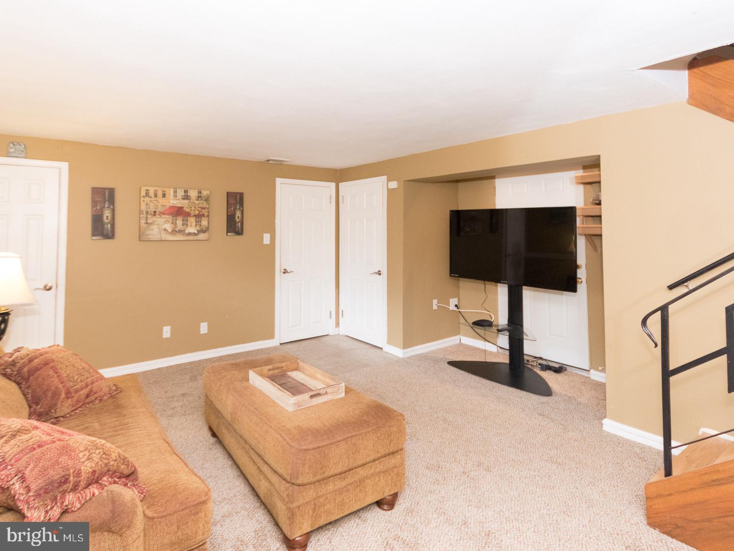 96 Verona Road Broomall, PA 19008 - Photo 4 of 25 Family Room