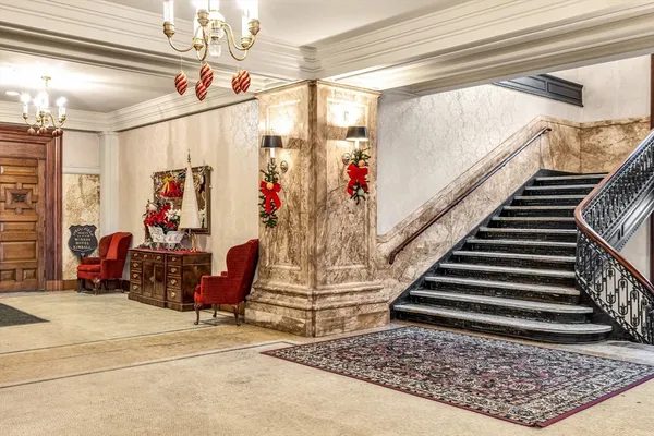 a view of entryway