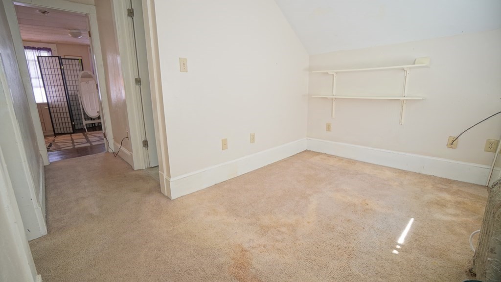 89 Middle Street Springfield, MA 01104 - Photo 14 of 21