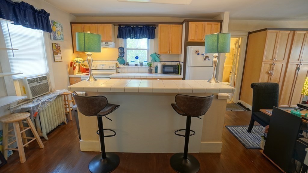 89 Middle Street Springfield, MA 01104 - Photo 8 of 21