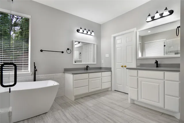 $3,000 | 152 West Amberglow Circle, The Woodlands, TX 77381