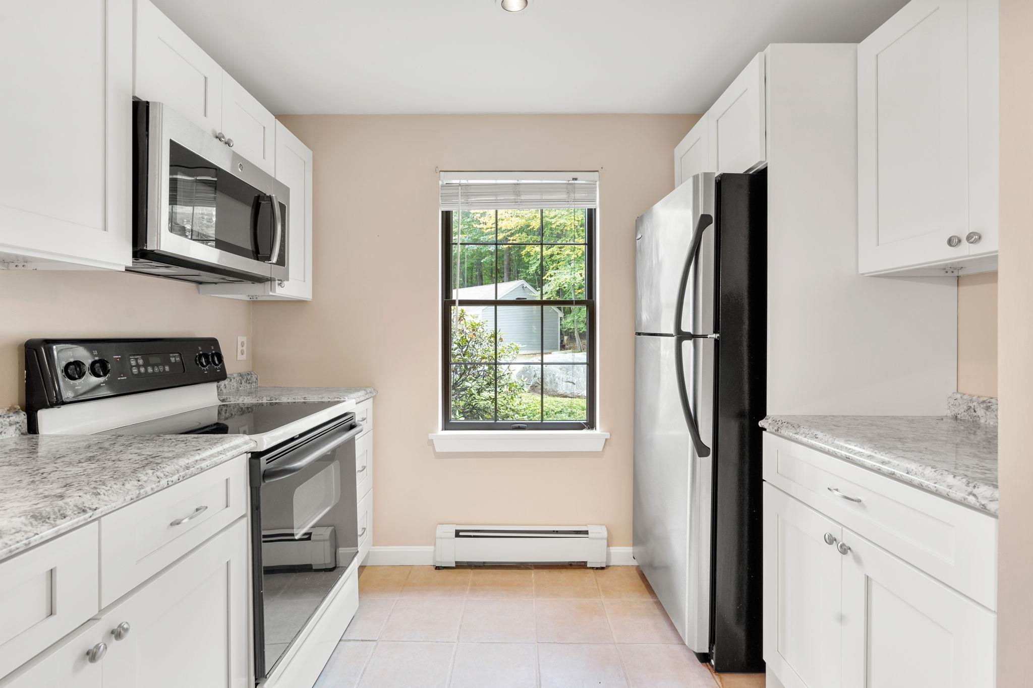 380 Ocean Road, Unit 35 Portsmouth, NH 03801 - Photo 5 of 23 Gallery Image 5