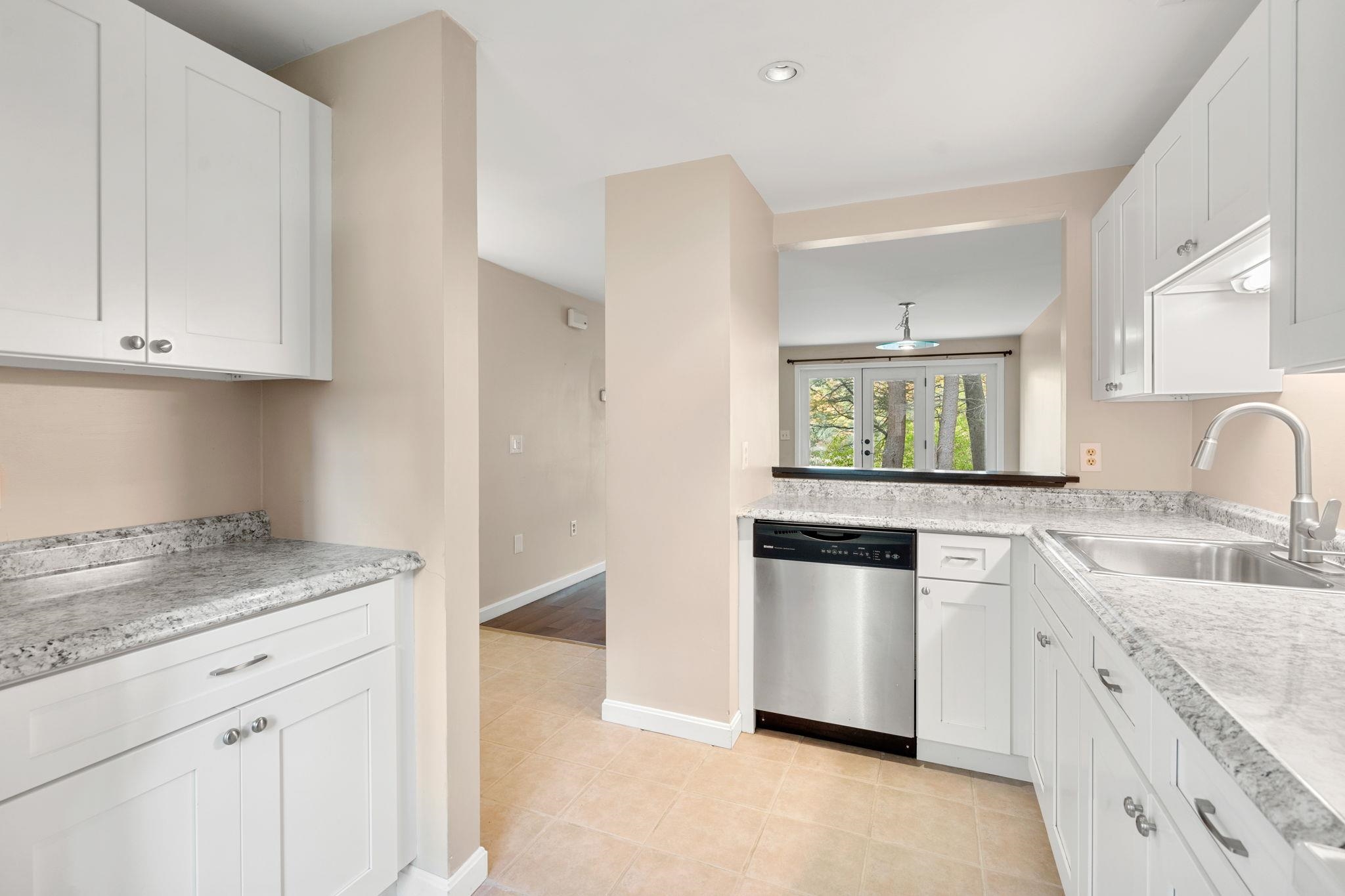 380 Ocean Road, Unit 35 Portsmouth, NH 03801 - Photo 7 of 23 Gallery Image 7