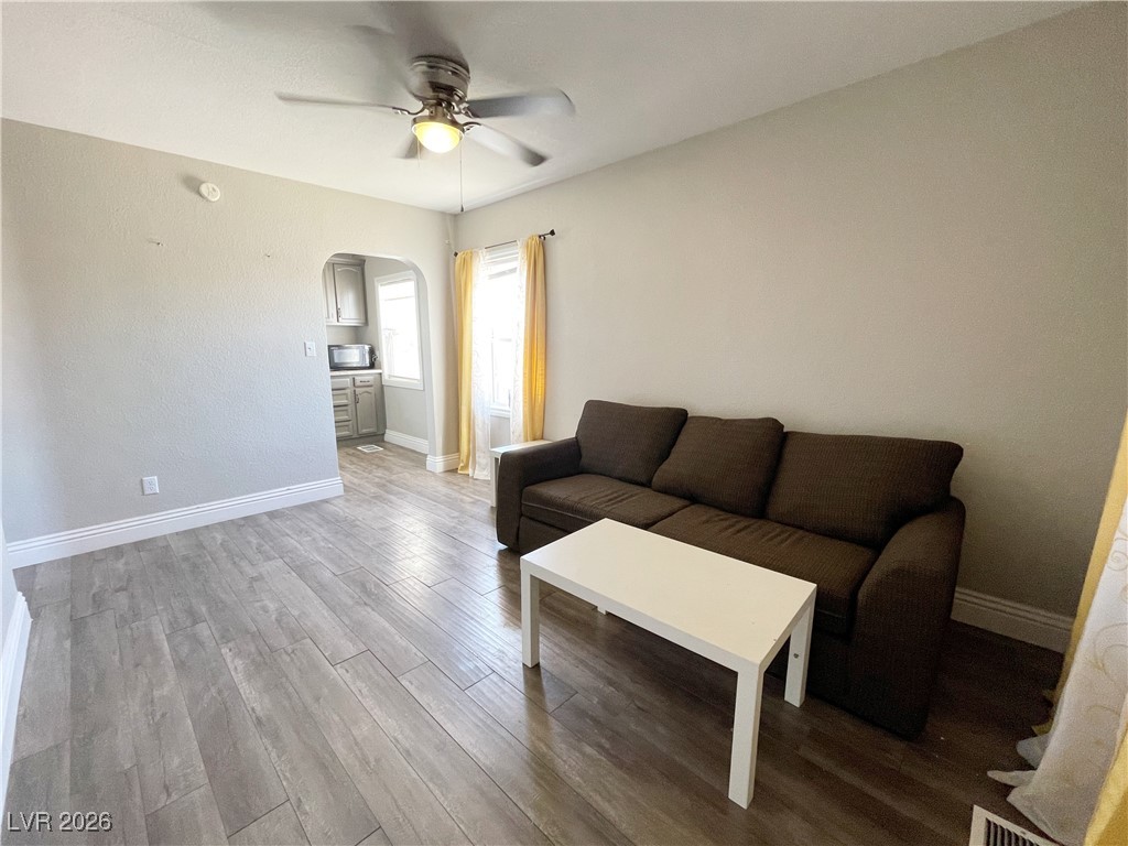 5930 Dodd Street, Unit 2 Las Vegas, NV 89122 - Photo 6 of 11