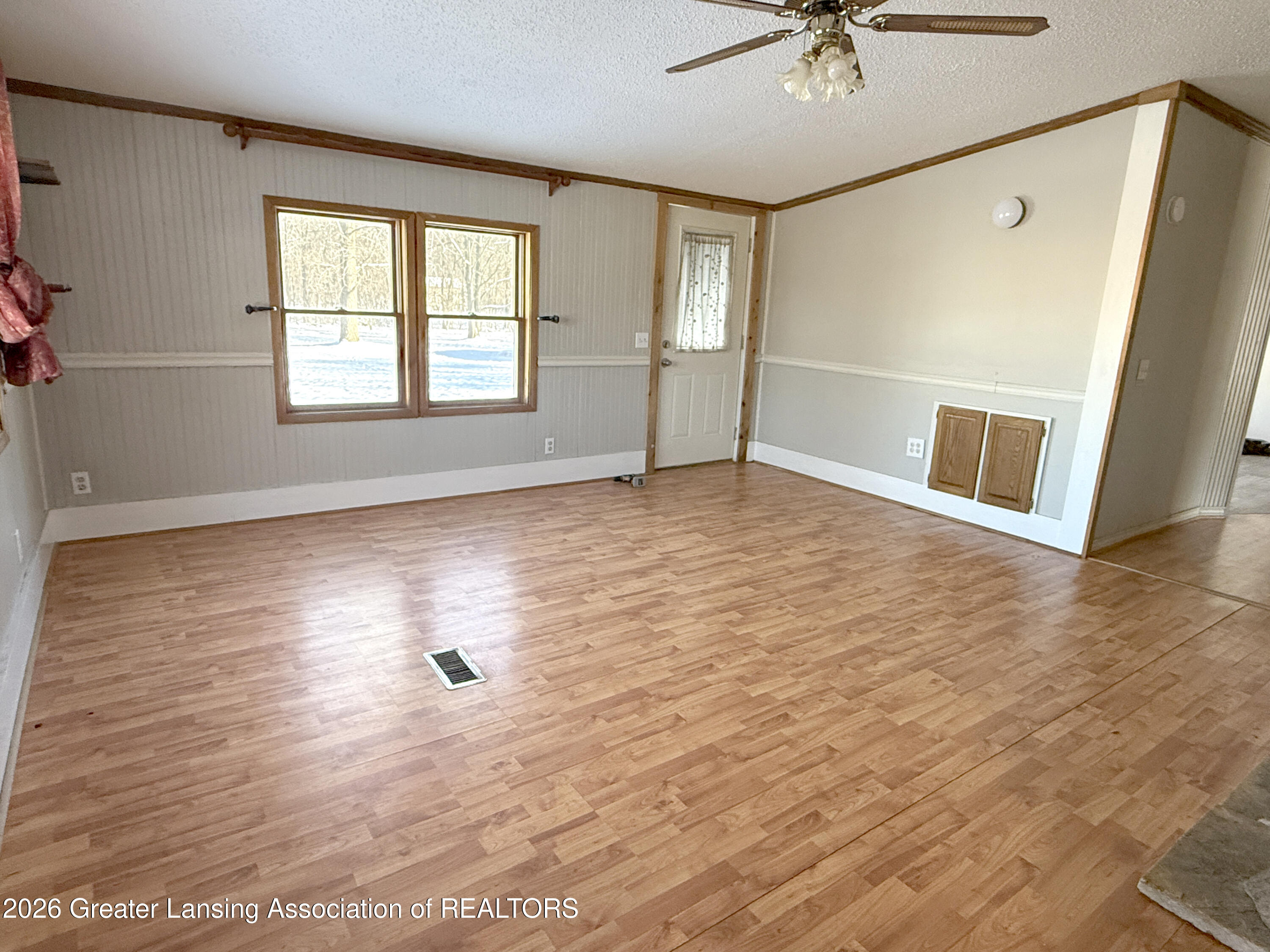 6815 North Aurelius Road Lansing, MI 48911 - Photo 8 of 22 IMG_0244