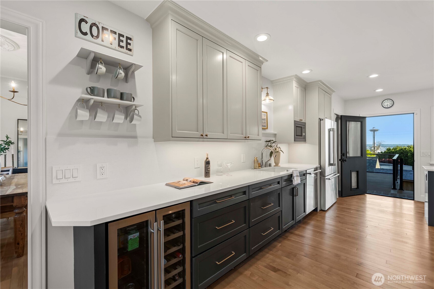 321 Lee Street Seattle, WA 98109 - Photo 11 of 40