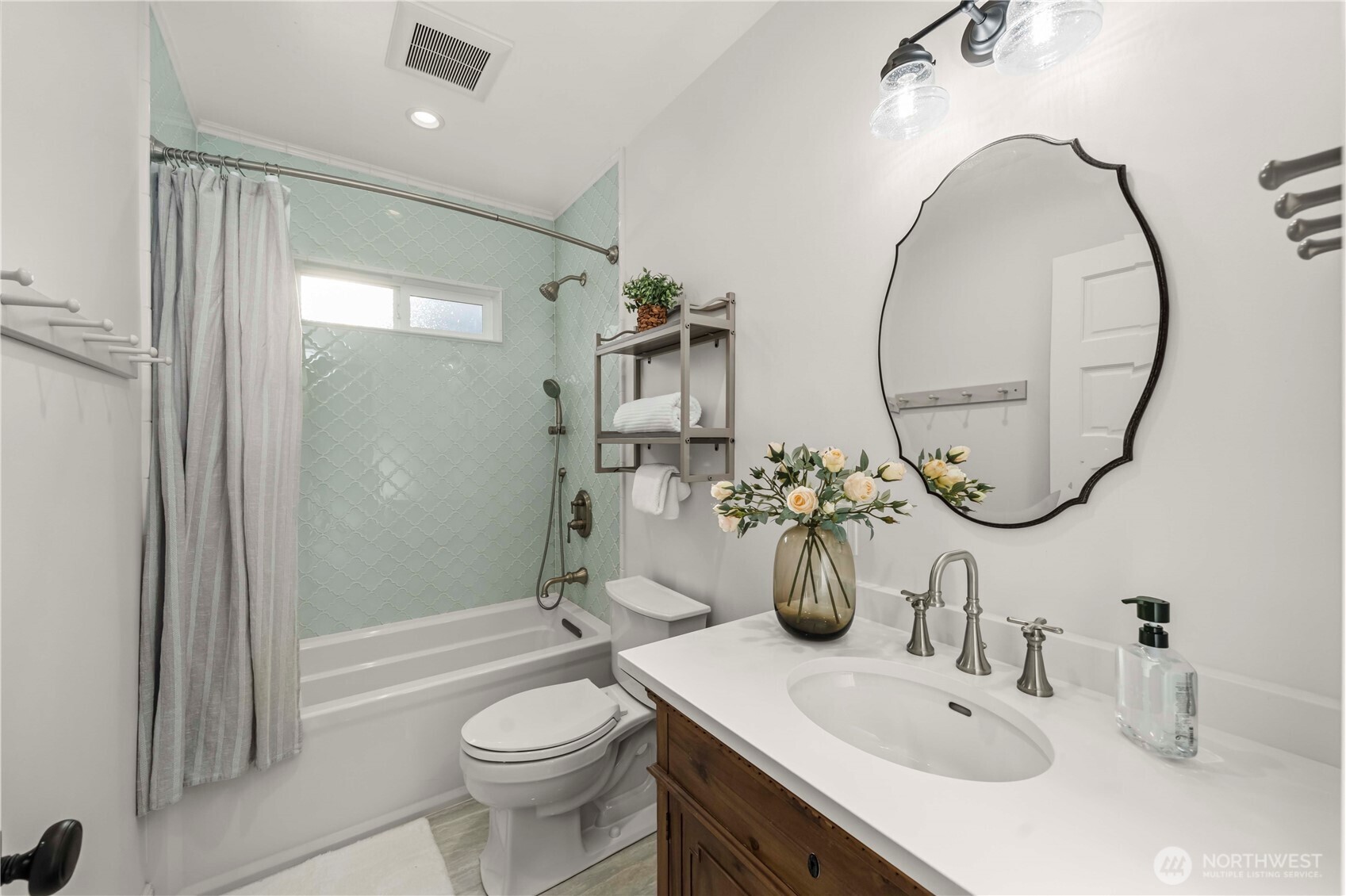 321 Lee Street Seattle, WA 98109 - Photo 21 of 40