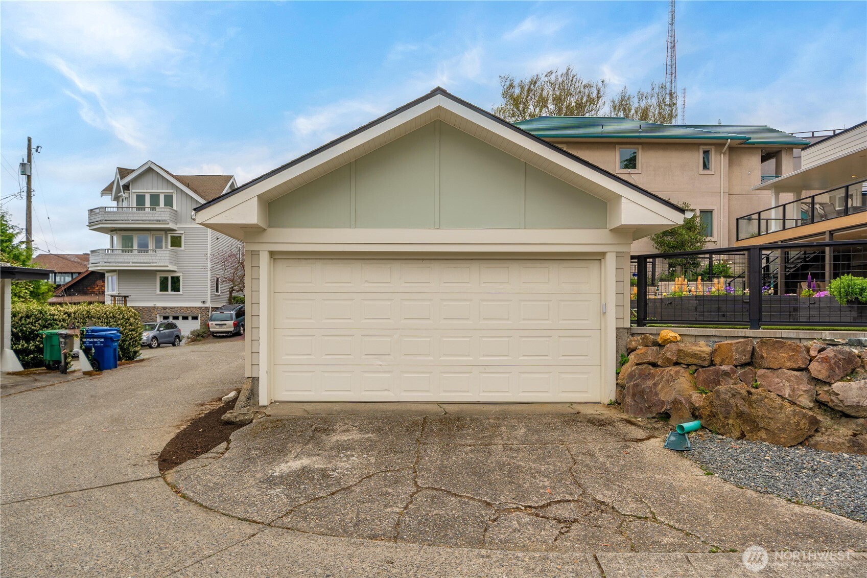 321 Lee Street Seattle, WA 98109 - Photo 36 of 40