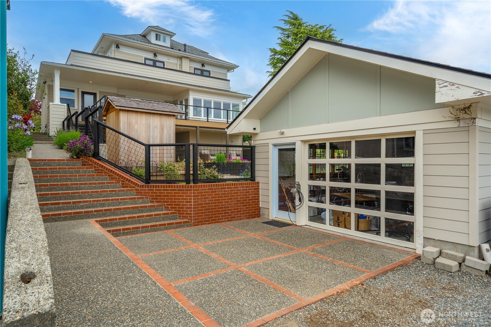 321 Lee Street Seattle, WA 98109 - Photo 37 of 40