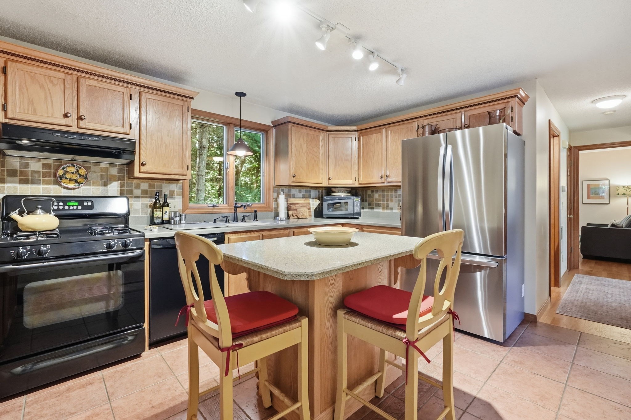 11 Stephanie Circle Springfield, MA 01129 - Photo 17 of 39 Gallery Image 17