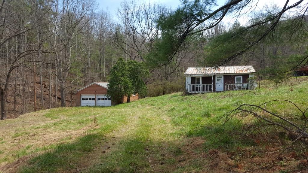 1300 Audrey Lane Blue Ridge, VA 24064 - Photo 9 of 9 20170402_143516 (2)