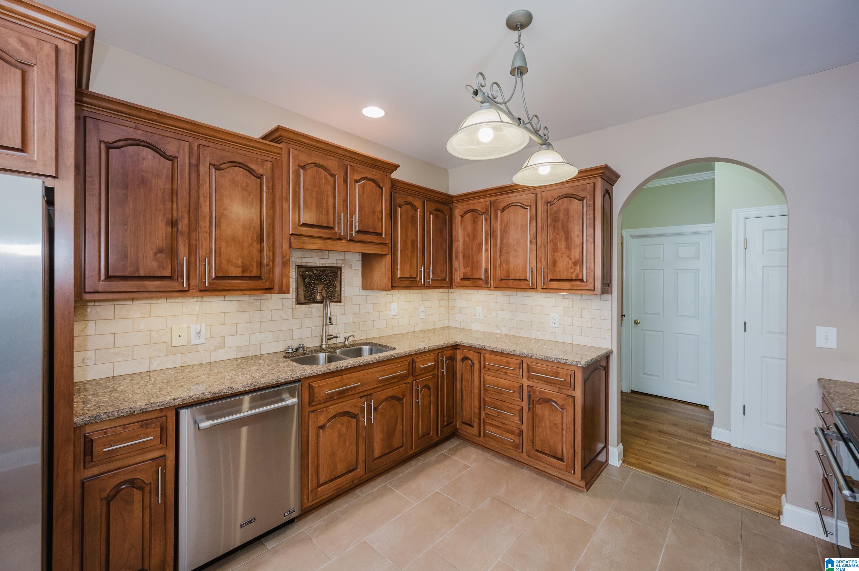 108 Hickory Ridge Road Oneonta, AL 35121 - Photo 13 of 50