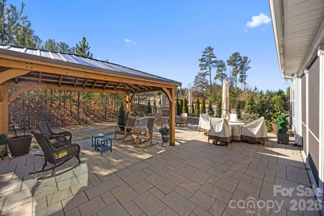 $750,000 | 1016 Dali Boulevard, Mount Holly, NC 28120