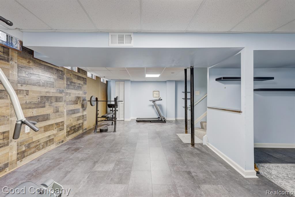 42293 Saltz Road Canton, MI 48187 - Photo 47 of 62