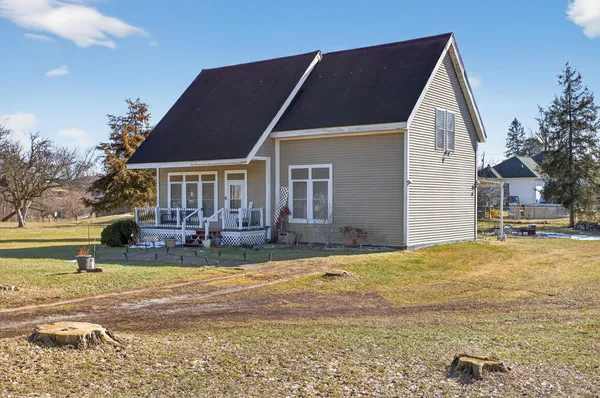 $265,000 | 129 Kathy Lane, Brooklyn, MI 49230