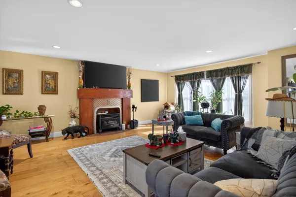 $265,000 | 129 Kathy Lane, Brooklyn, MI 49230