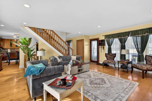 $265,000 | 129 Kathy Lane, Brooklyn, MI 49230