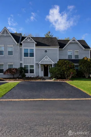 $380,000 | 5 Lawry Court, East Brunswick, NJ 08816