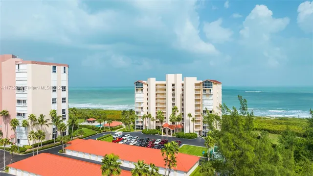 $4,400 | 3870 North Hwy A1A, Unit 405, Hutchinson Island, FL 34949