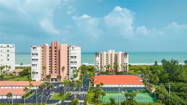 $4,400 | 3870 North Hwy A1A, Unit 405, Hutchinson Island, FL 34949