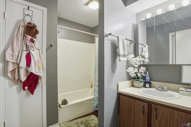 $399,000 | 1128 Dimarco Drive, Marrero, LA 70072