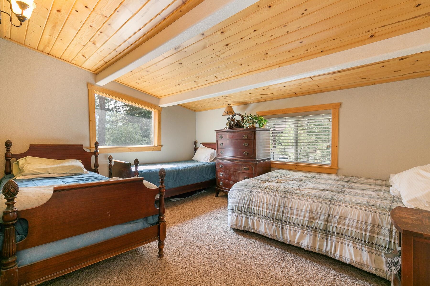 13746 Mogul Way Truckee, CA 96161 - Photo 12 of 21 a bedroom with bed and window