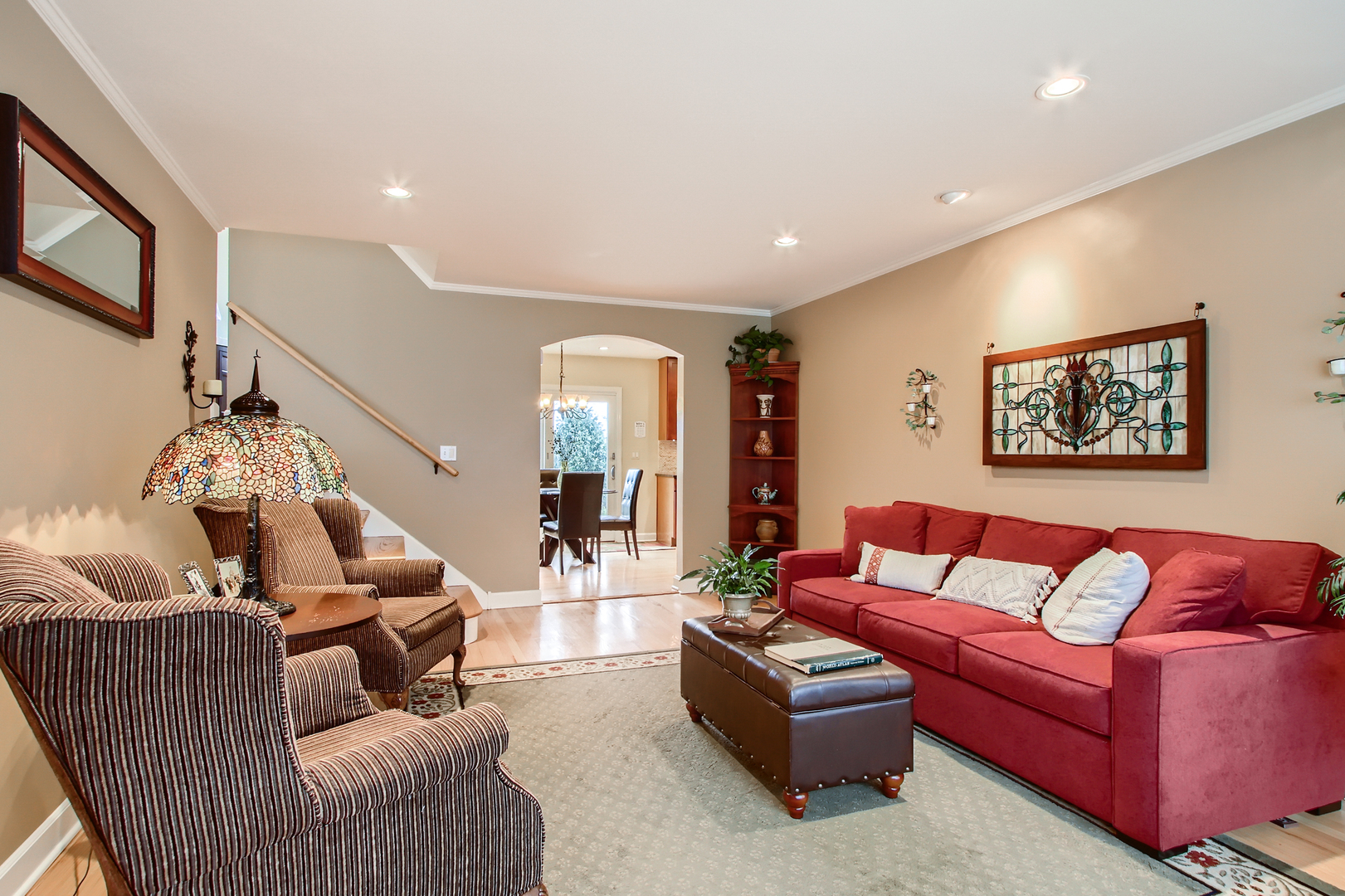 50 Northgate Road Riverside, IL 60546 - Photo 5 of 33 a living room with furniture and a painting