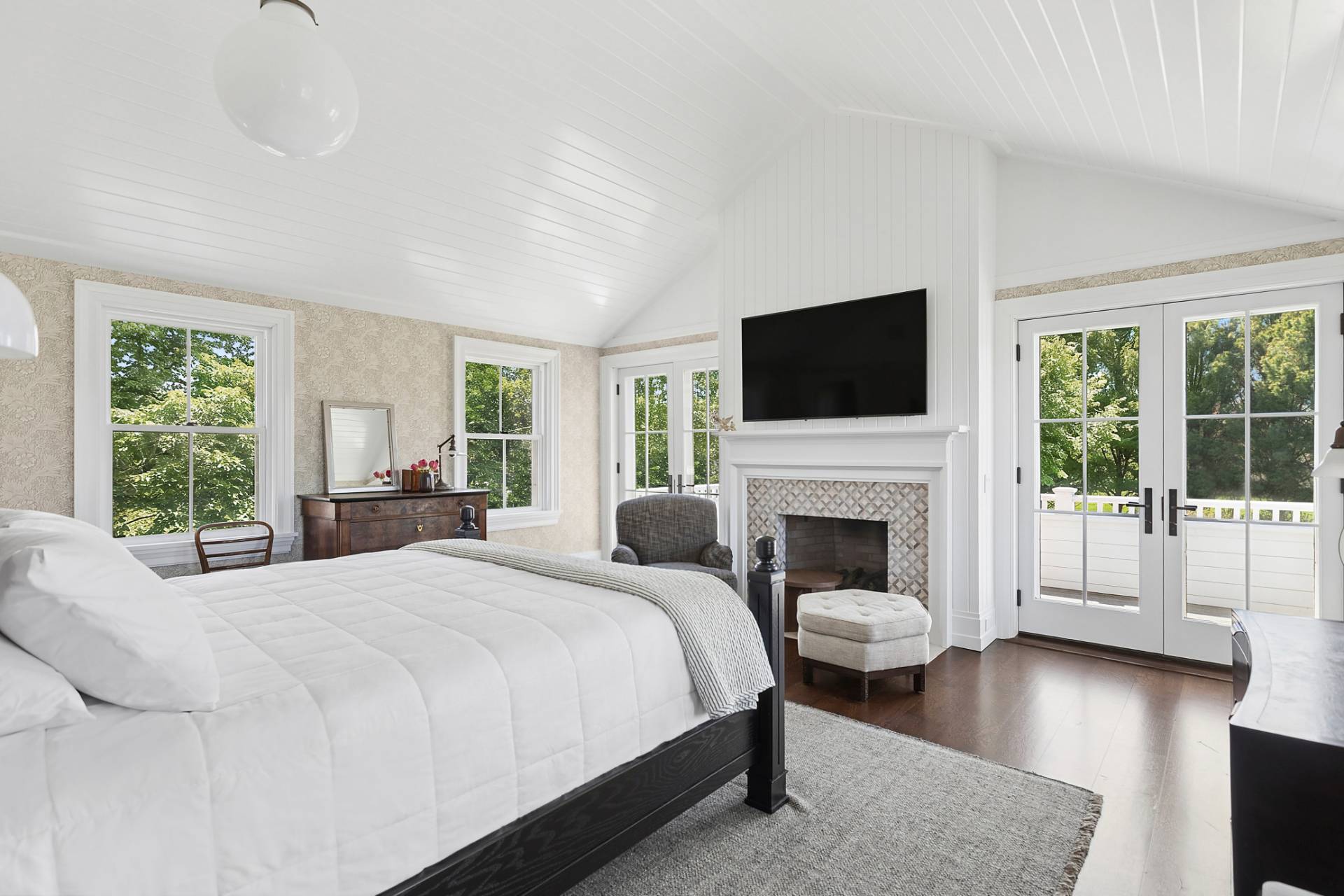 53 Matthews Lane Bridgehampton, NY 11932 - Photo 22 of 50