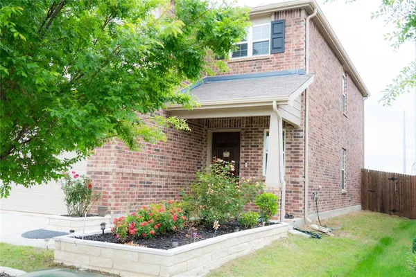 $2,050 | 415 Grenada Lk Drive, Princeton, TX 75407