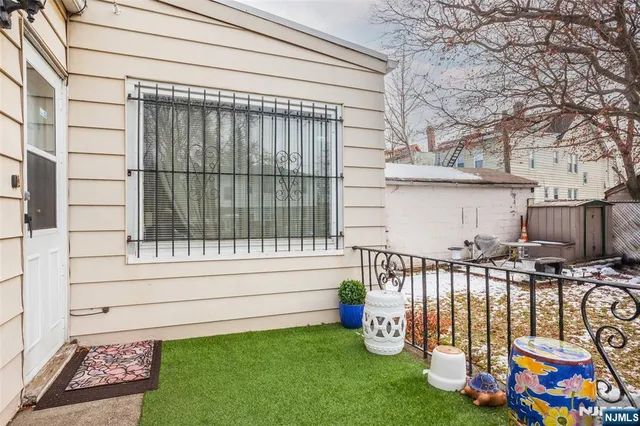 $435,900 | 284 West End Avenue, Newark, NJ 07106