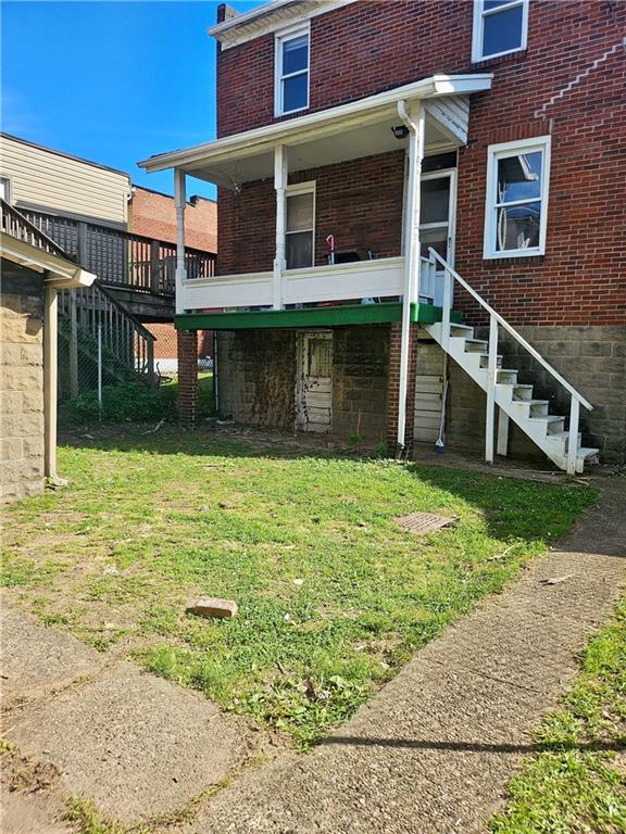 627 5th Avenue, Unit 2 Coraopolis, PA 15108 - Photo 22 of 22 a front view of a house with garden