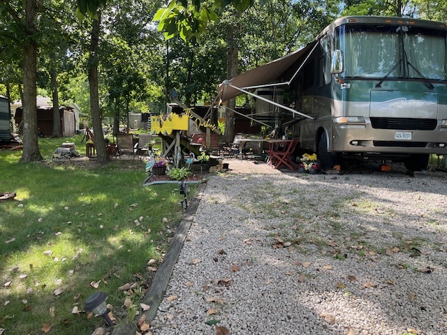 2795 East 28th Road Marseilles, IL 61341 - Photo 5 of 50 a view of a house with a car park