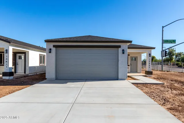 a house view with a outdoor space