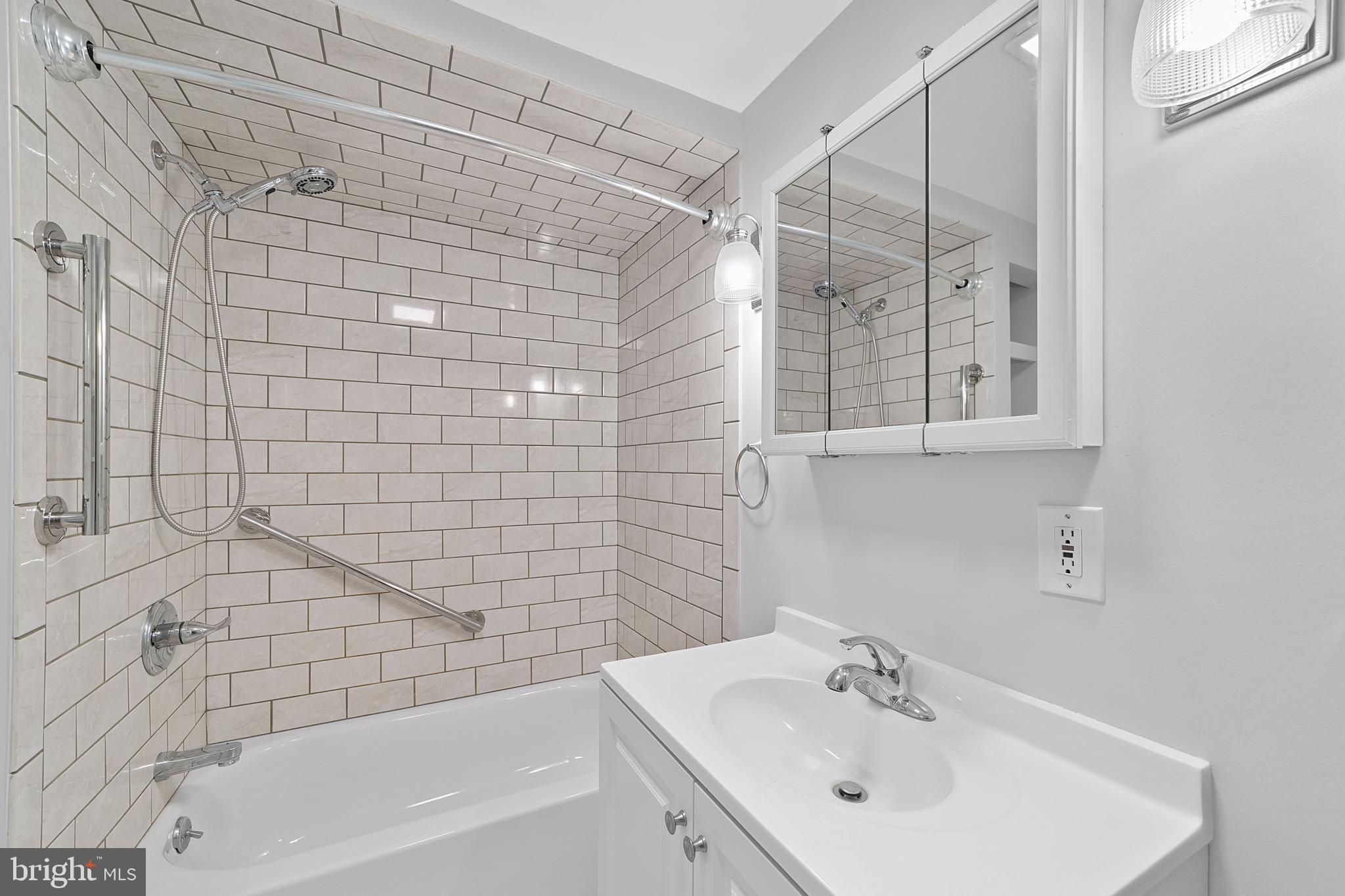 135 Keswick Avenue Ewing, NJ 08638 - Photo 12 of 25